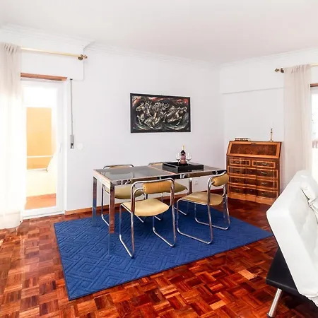 Βίλα Elegant Vintage Villa- Parede