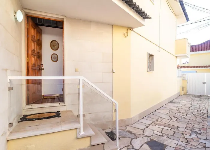 Elegant Vintage Villa- Βίλα *